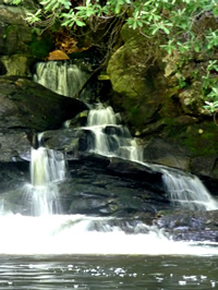 Side waterfalls of High Falls